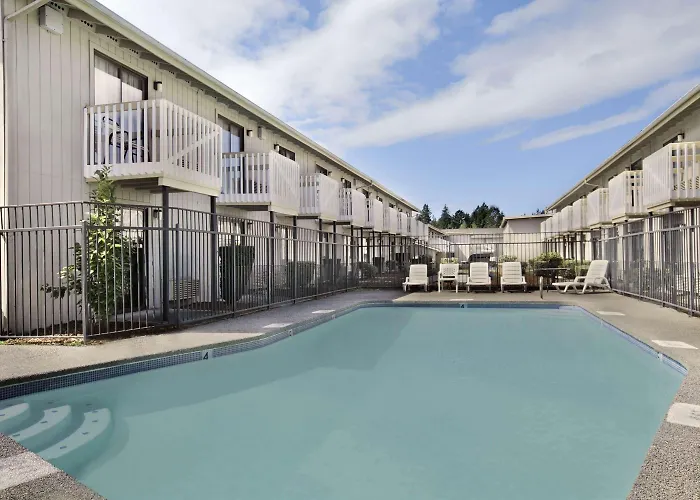 Motel: South Tacoma Suites