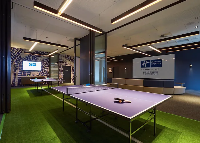 Pets Allowed Hotel Holiday Inn Express Melbourne Southbank By Ihg