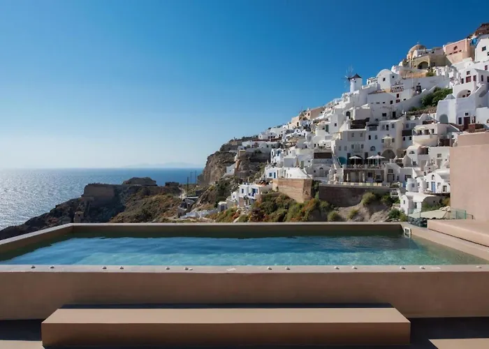 Villa with pool Old Castle Oia