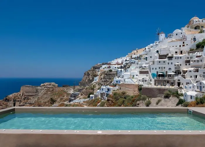 Villa with pool Old Castle Oia