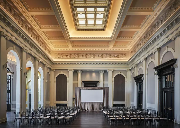 5 star hotel: Pendry Baltimore