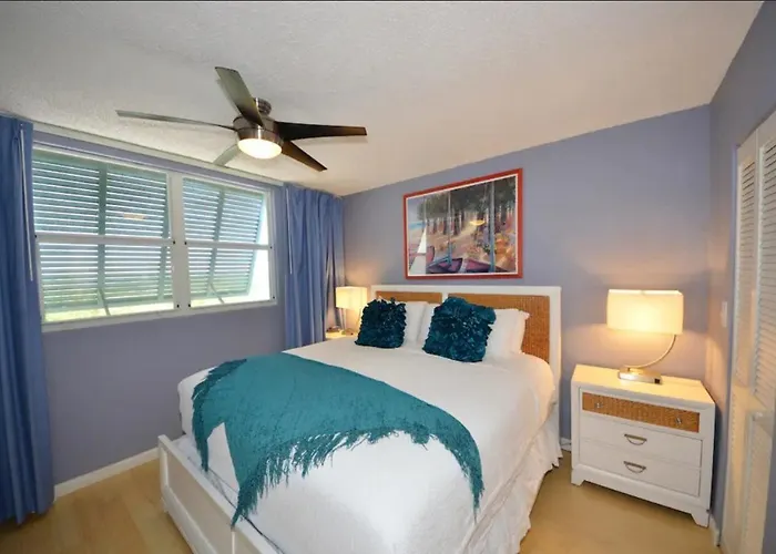 Sunrise Suites By To