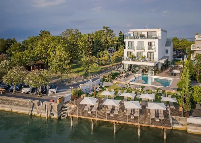 Hotel Con Piscina Vinci