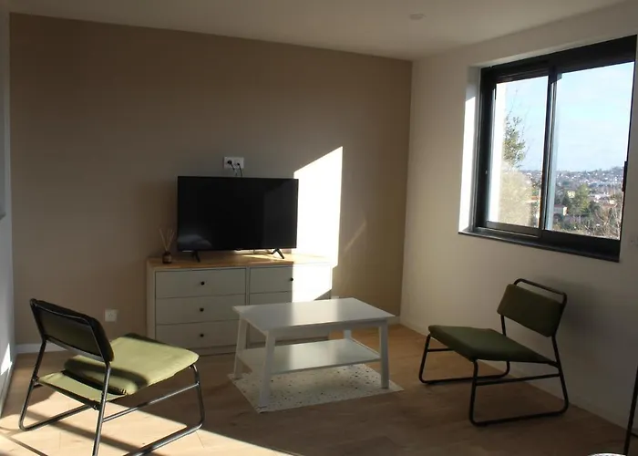 Immeuble rénové au centre d'Auch.