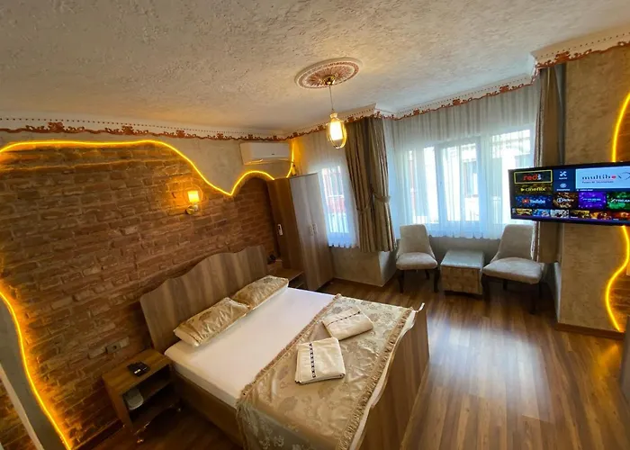 Golden Arrow Old City Hotel