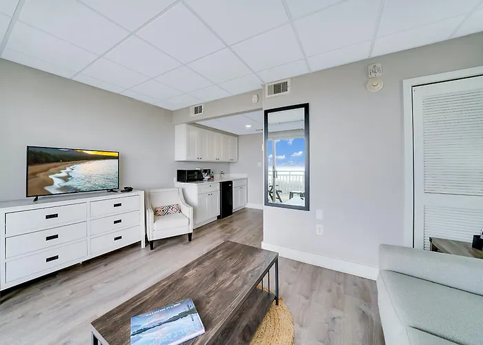 Montreal Beach Resort