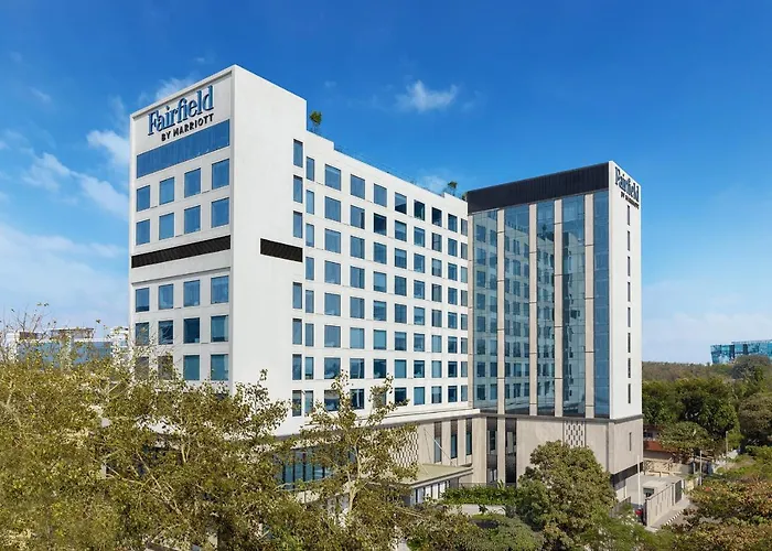 Hotel suites Fairfield By Marriott Mumbai International Airport