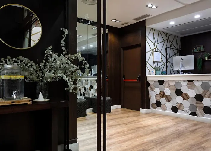 Petit Palace Cliper-Gran Via