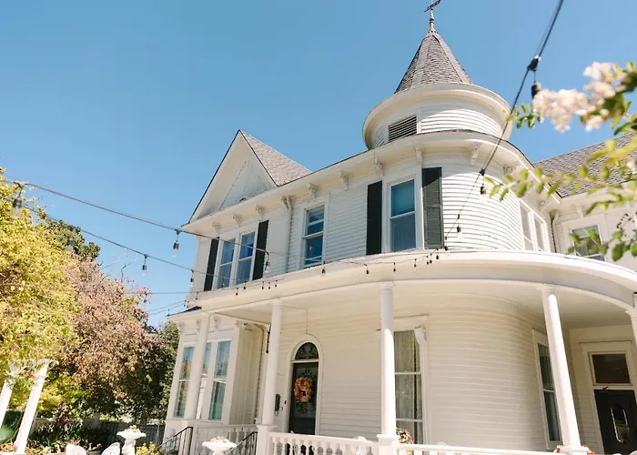 Stanley House Inn