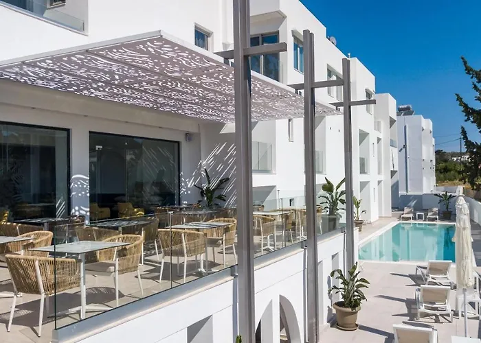 Hollywood Inn - Adults Only