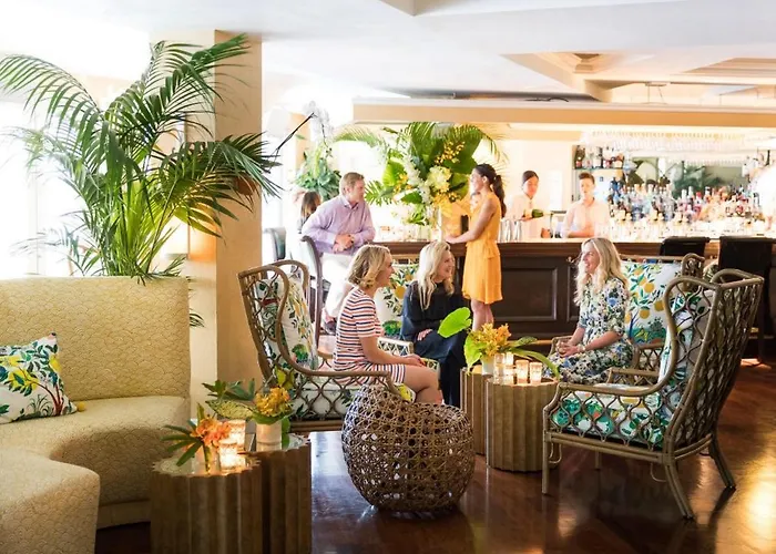 4 star hotel: The Colony Hotel