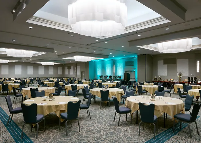 Crowne Plaza Cabana Hotel By Ihg