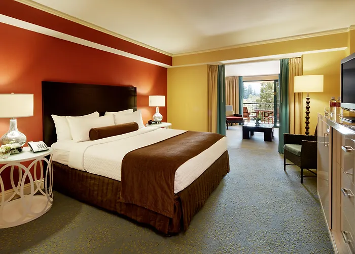 Crowne Plaza Cabana Hotel By Ihg