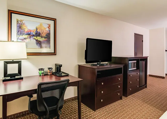 Clarion Hotel Convention Center
