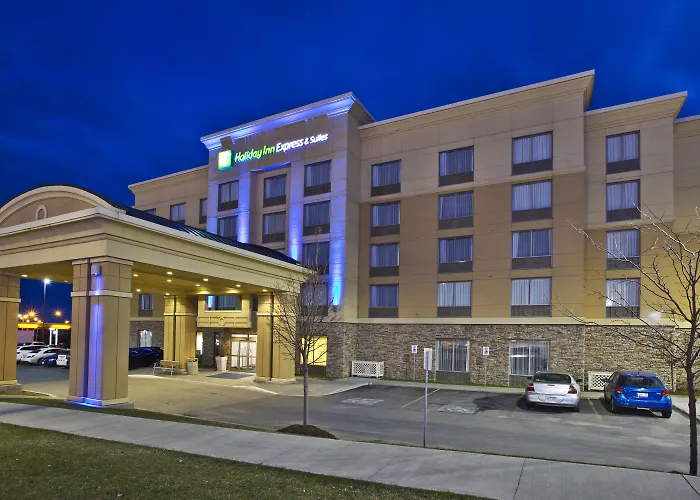 Сity center hotels Holiday Inn Express Kingston Central By Ihg