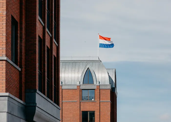 The July - Boat & Co