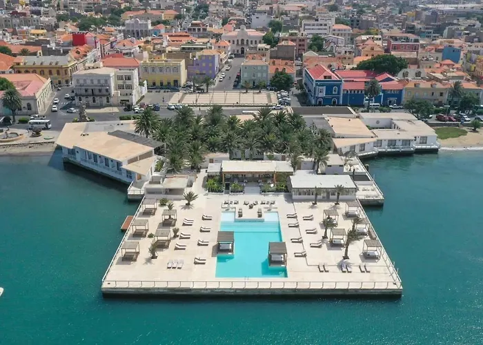 Hotel com vista: Mansa Marina Hotel