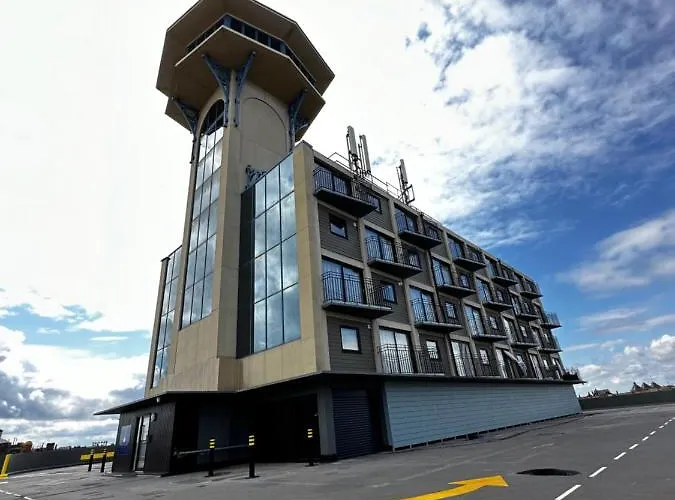 Atlantis - Tower Apartments