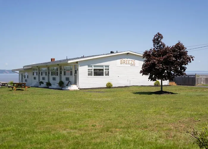 The Breeze Motel