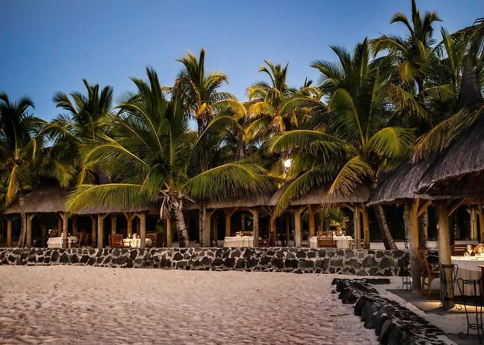  Paradis Beachcomber Golf Resort & Spa