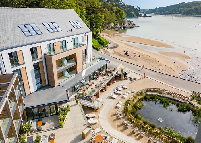 Hotel with view: Harbour Beach Club, Hotel & Spa