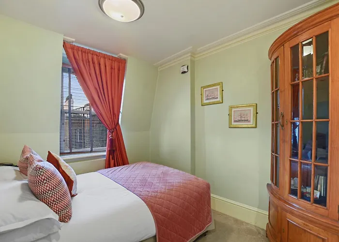 Twenty Nevern Square Hotel