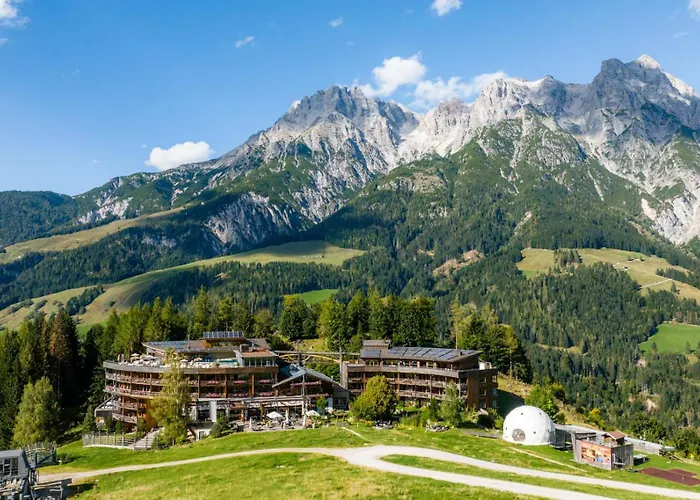Strandhotel: Holzhotel Forsthofalm