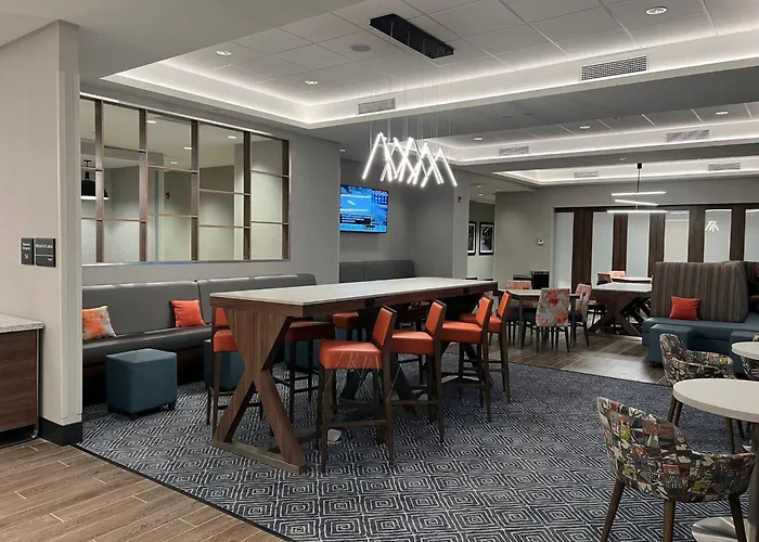 3 star hotels Hampton Inn By Hilton Kingston