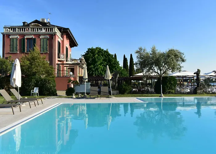 Beach Hotels Villa Pioppi