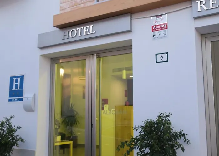 Hotel Alboran