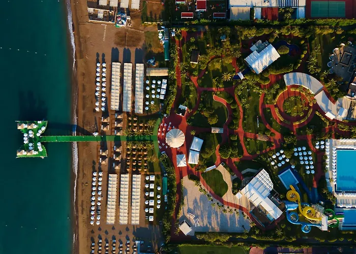 Hôtel de l'aéroport: Miracle Resort Hotel