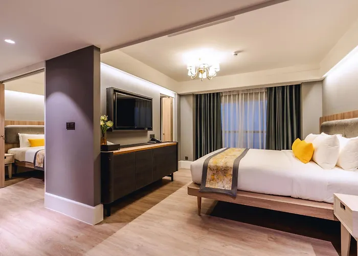 Bandalo Boutique - Patong Beach Road