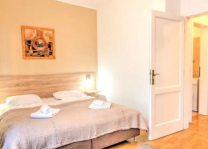 Pet Friendly hotel: Central Capital Apartments 2