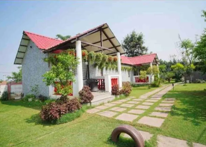 Bungalow rentals Achal Farm