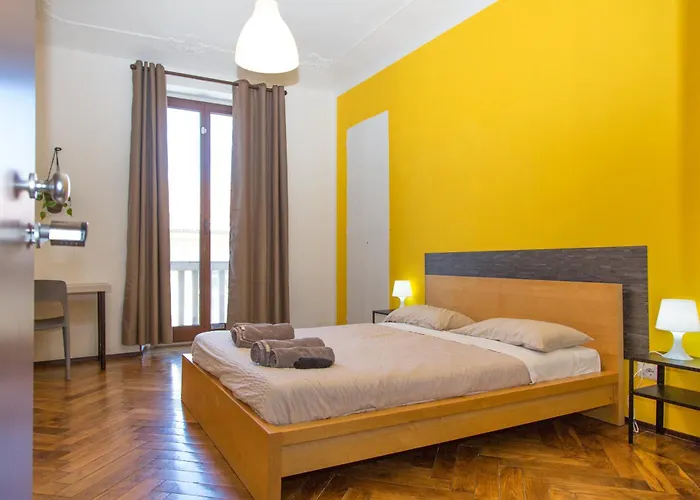 Guest House Metro Young