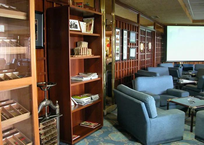  Beatriz Toledo Auditorium & Spa