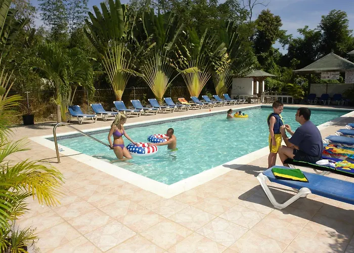 Beach hotel: Legends Beach Resort