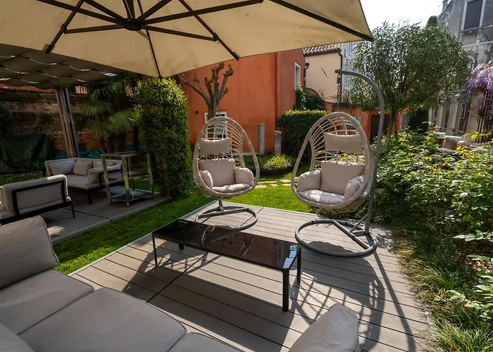 Hotel near College: Palazzo Morosini Degli Spezieri - Lifestyle Apartments