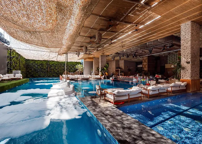 5 star hotel: Ramee Dream Hotel Downtown