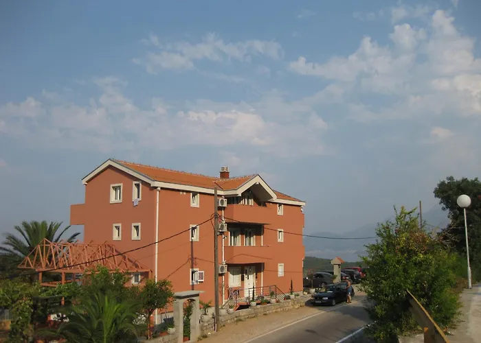 Apartments Drobni Pijesak