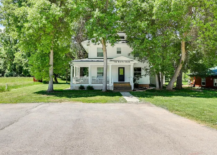Home Near Downtown And Spearfish Canyon!