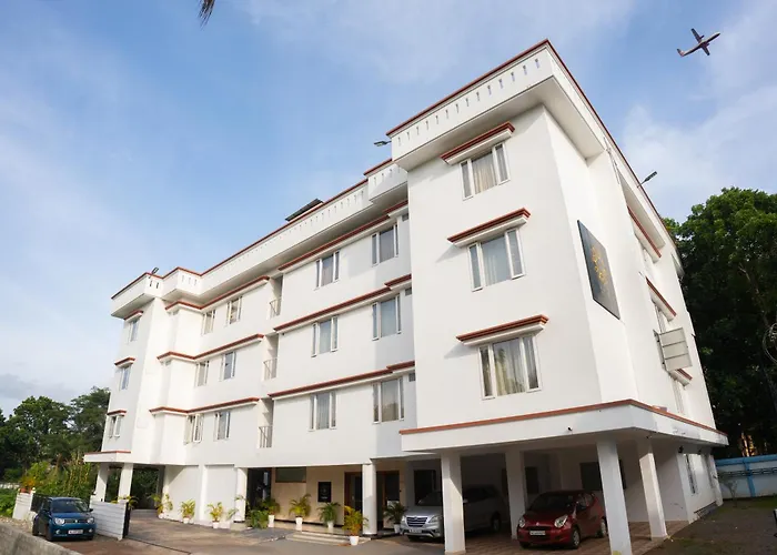 Daffodils Luxury Airport Suites