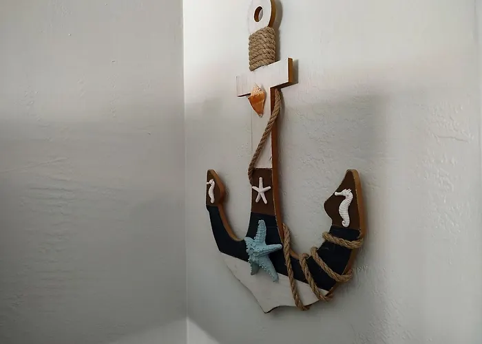 Hotel near College: Malyn Resort