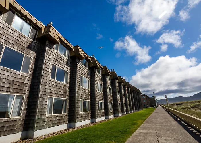 Ebb Tide Oceanfront Inn