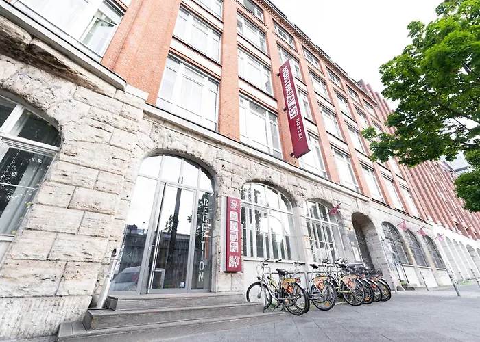 Hotel dichtbij College: Industriepalast Berlin