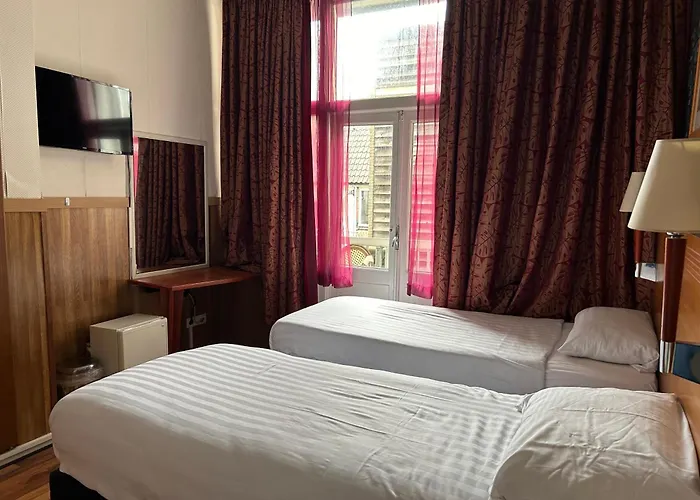 Hotel Isis