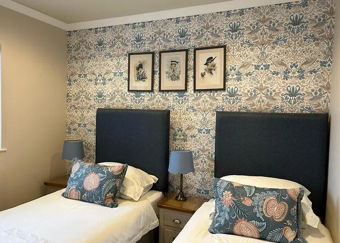 Family Friendly Hotels Dinney B&B