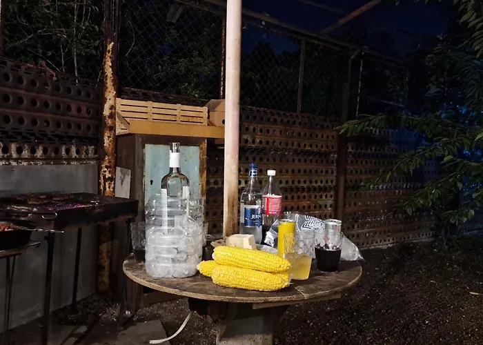 Guest house: Mamo House