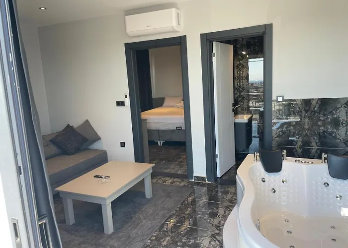 Cheap hotel: Ck Palace Hotel