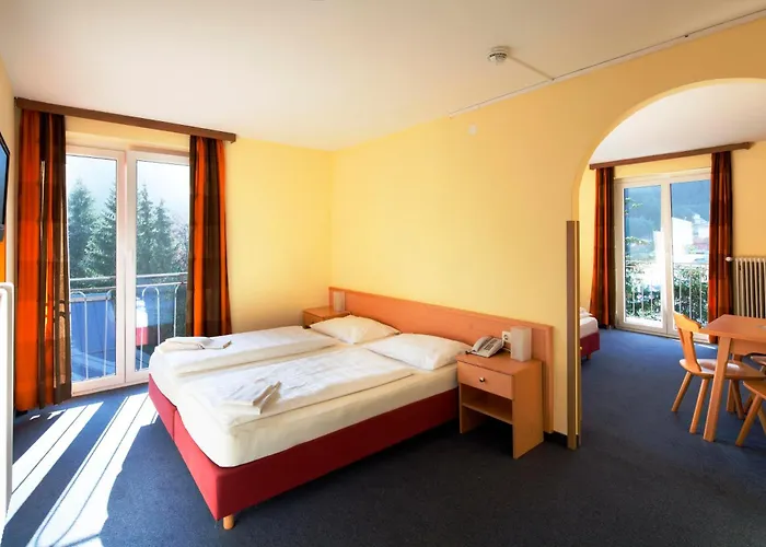 Euro Youth Hotel & Krone